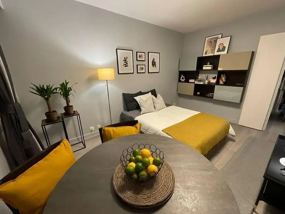 Appartement Chic Parisian Sacre Coeur Views