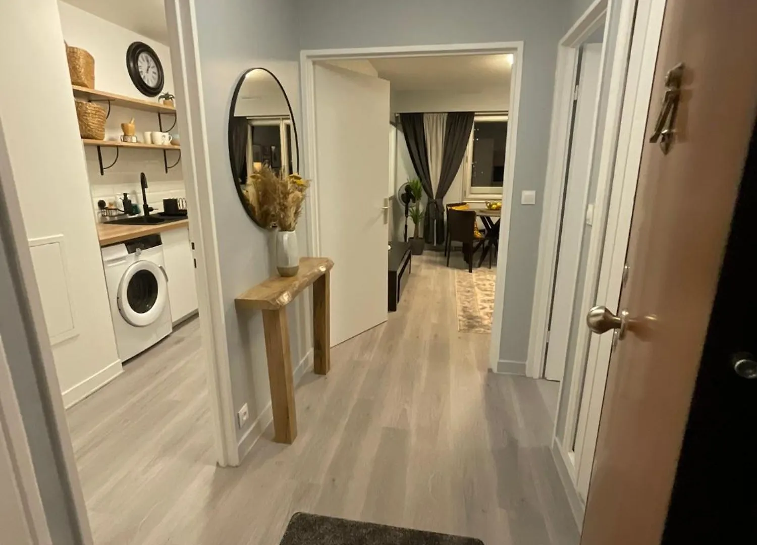 Appartement Chic Parisian Sacre Coeur Views France