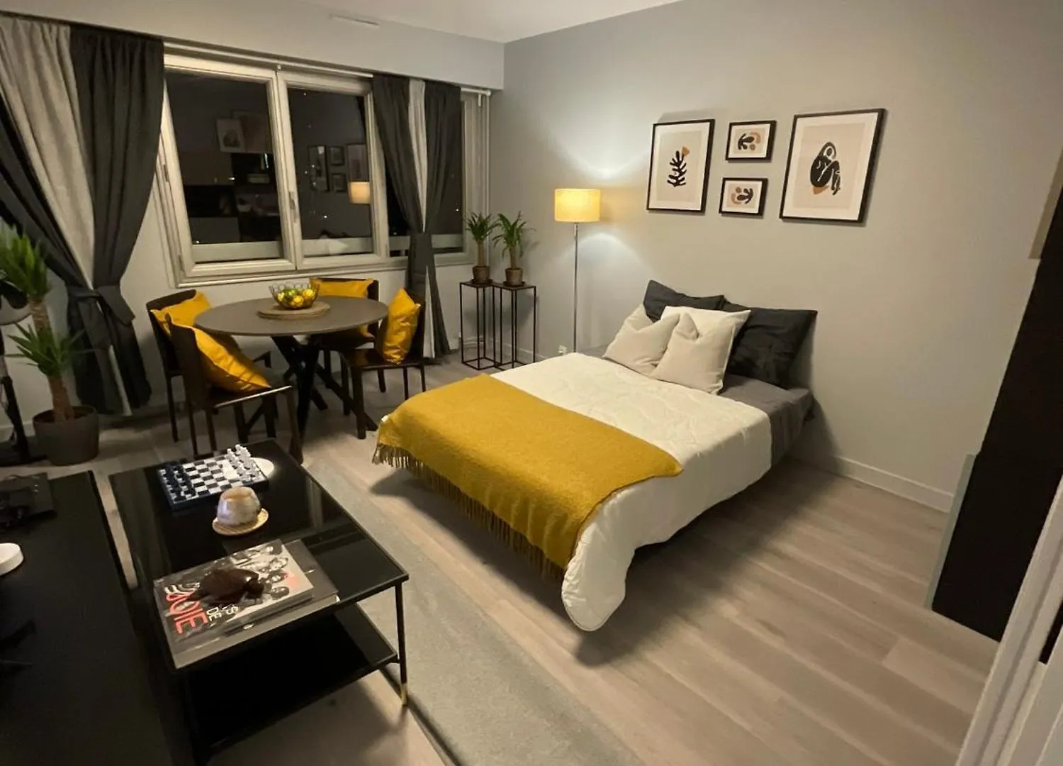 Appartement Chic Parisian Sacre Coeur Views France