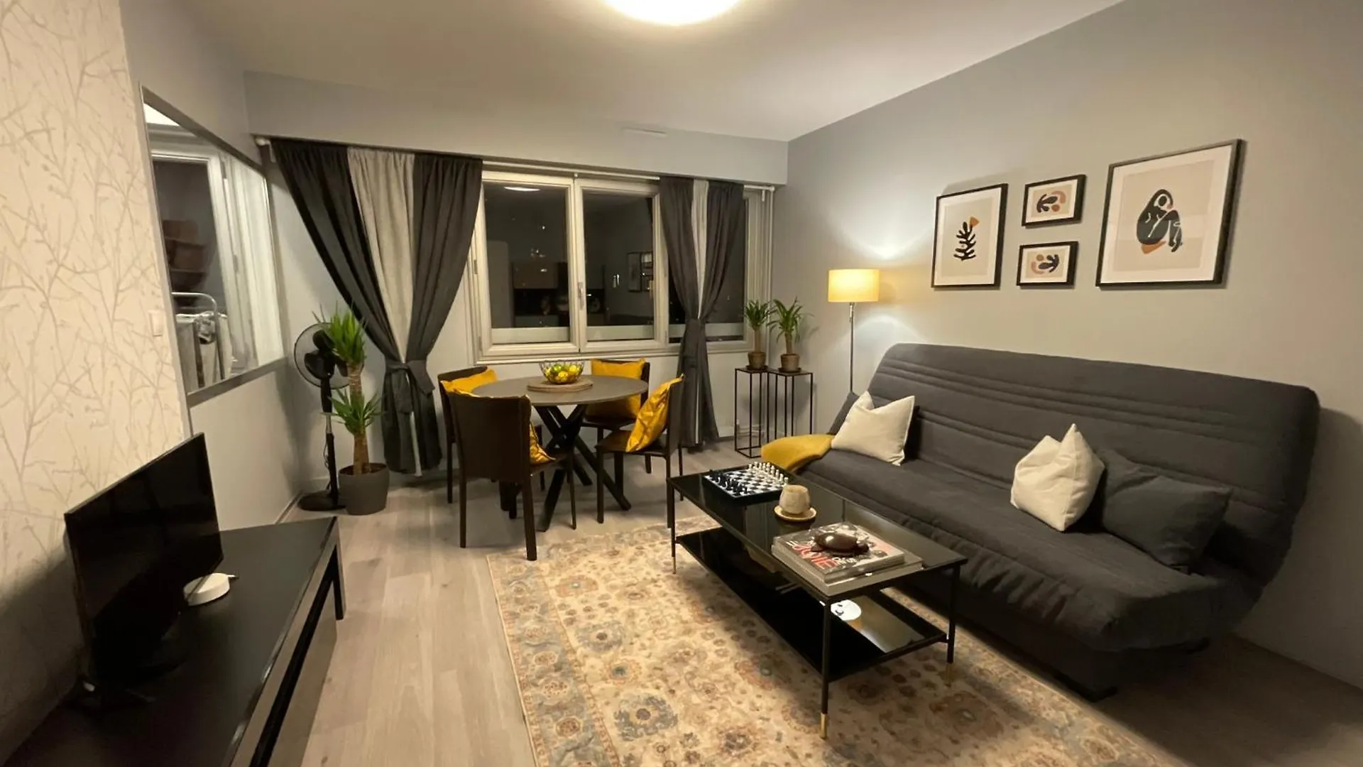 Appartement Chic Parisian Sacre Coeur Views France